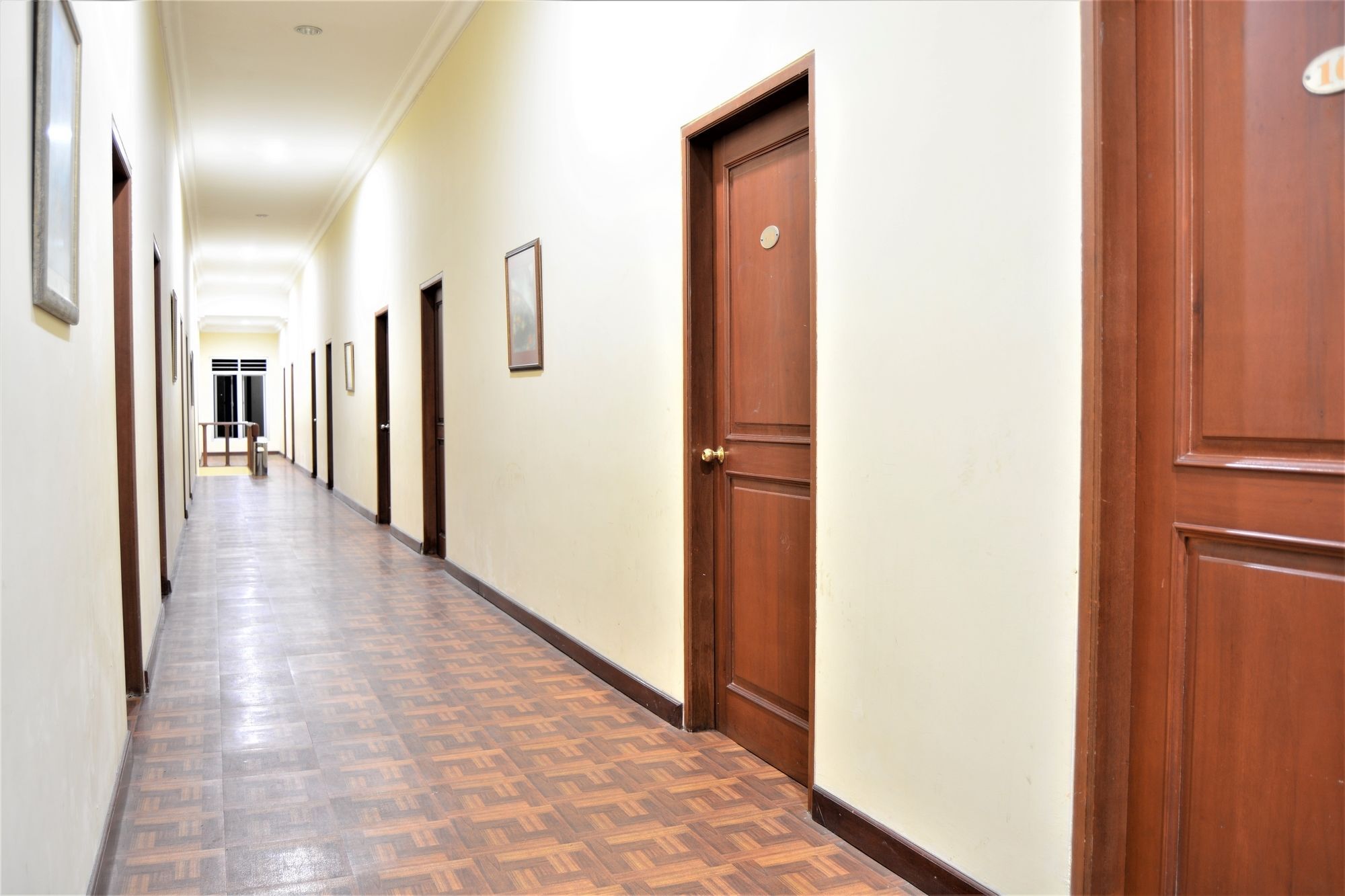 Zen Rooms Basic Cipanas Km.78 מראה חיצוני תמונה