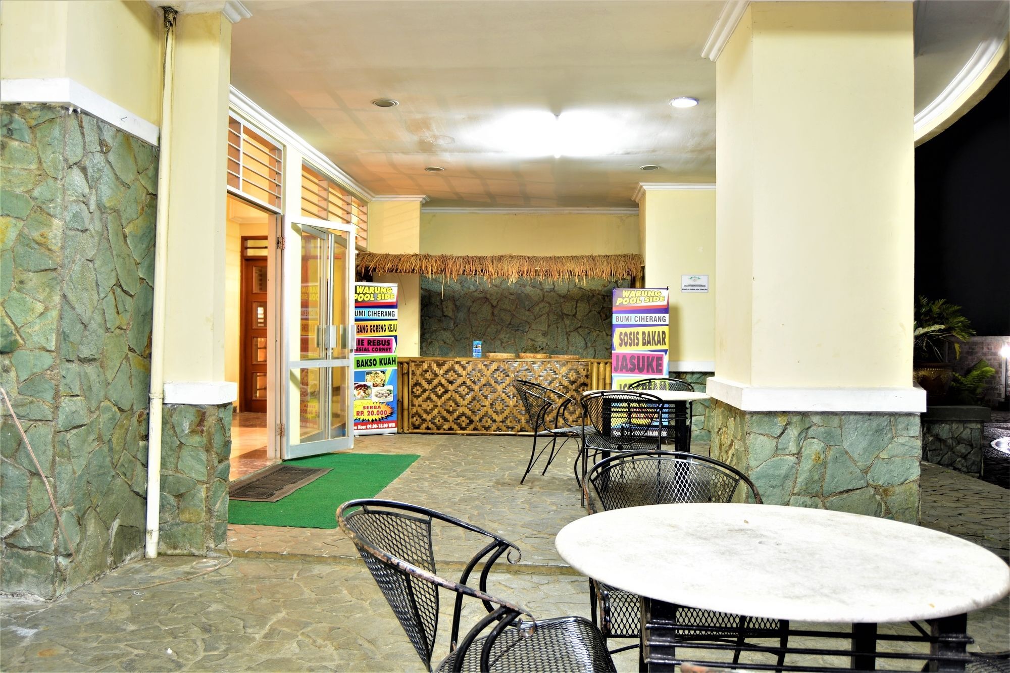 Zen Rooms Basic Cipanas Km.78 מראה חיצוני תמונה