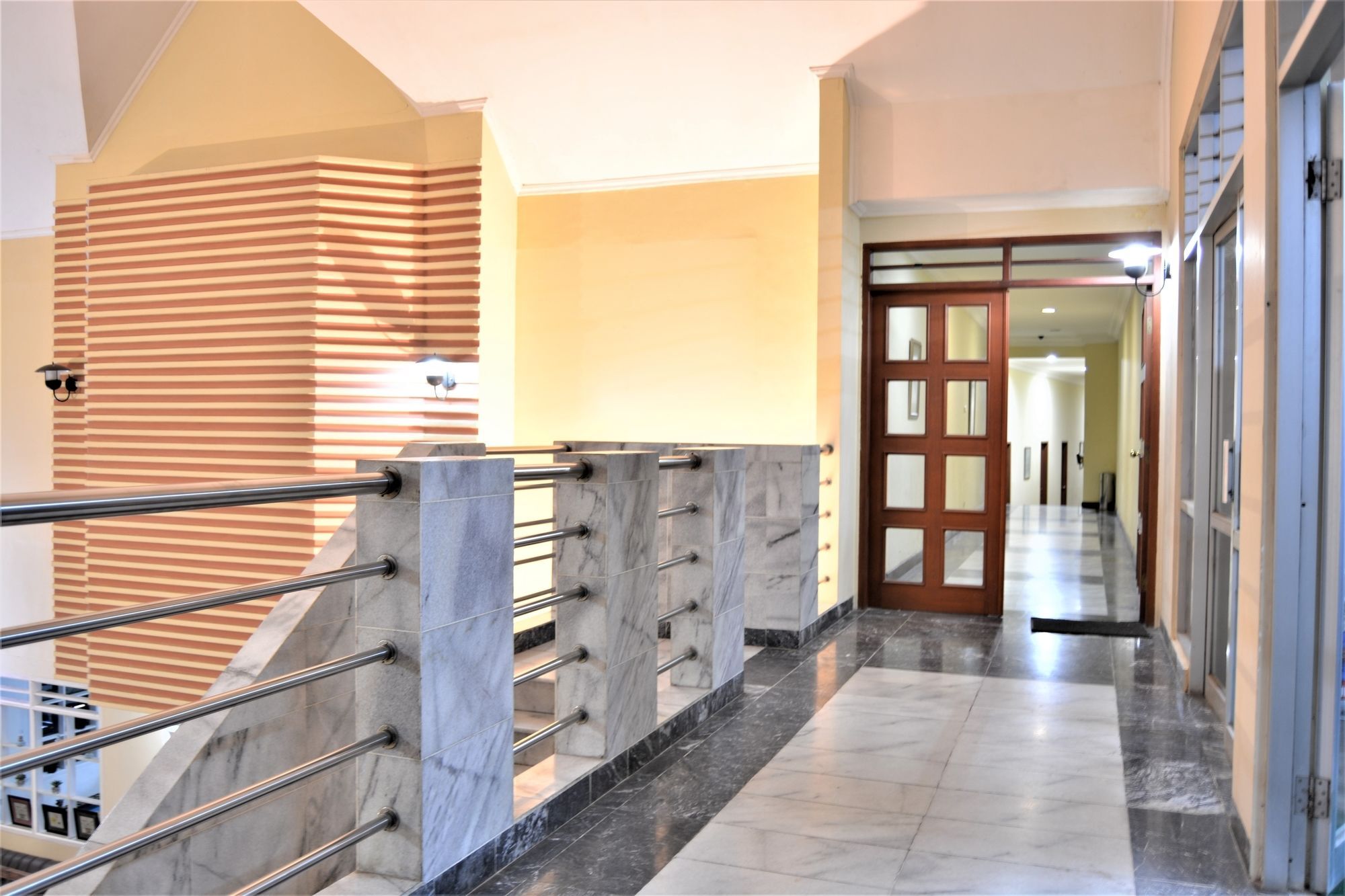 Zen Rooms Basic Cipanas Km.78 מראה חיצוני תמונה